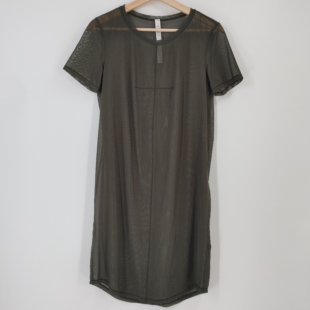 Lululemon Ready to Reach Mesh Short Sleeve Dress